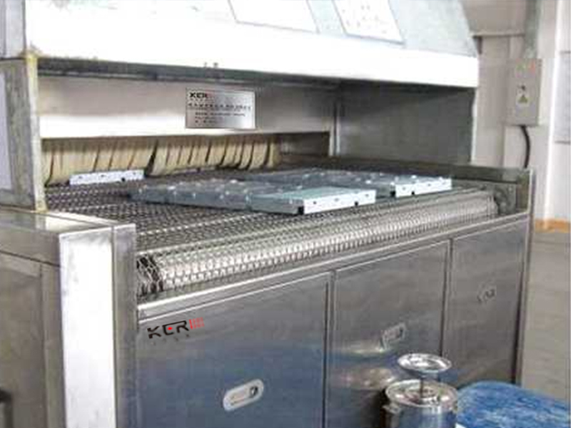 通過(guò)式清洗機(jī)要注意什么？