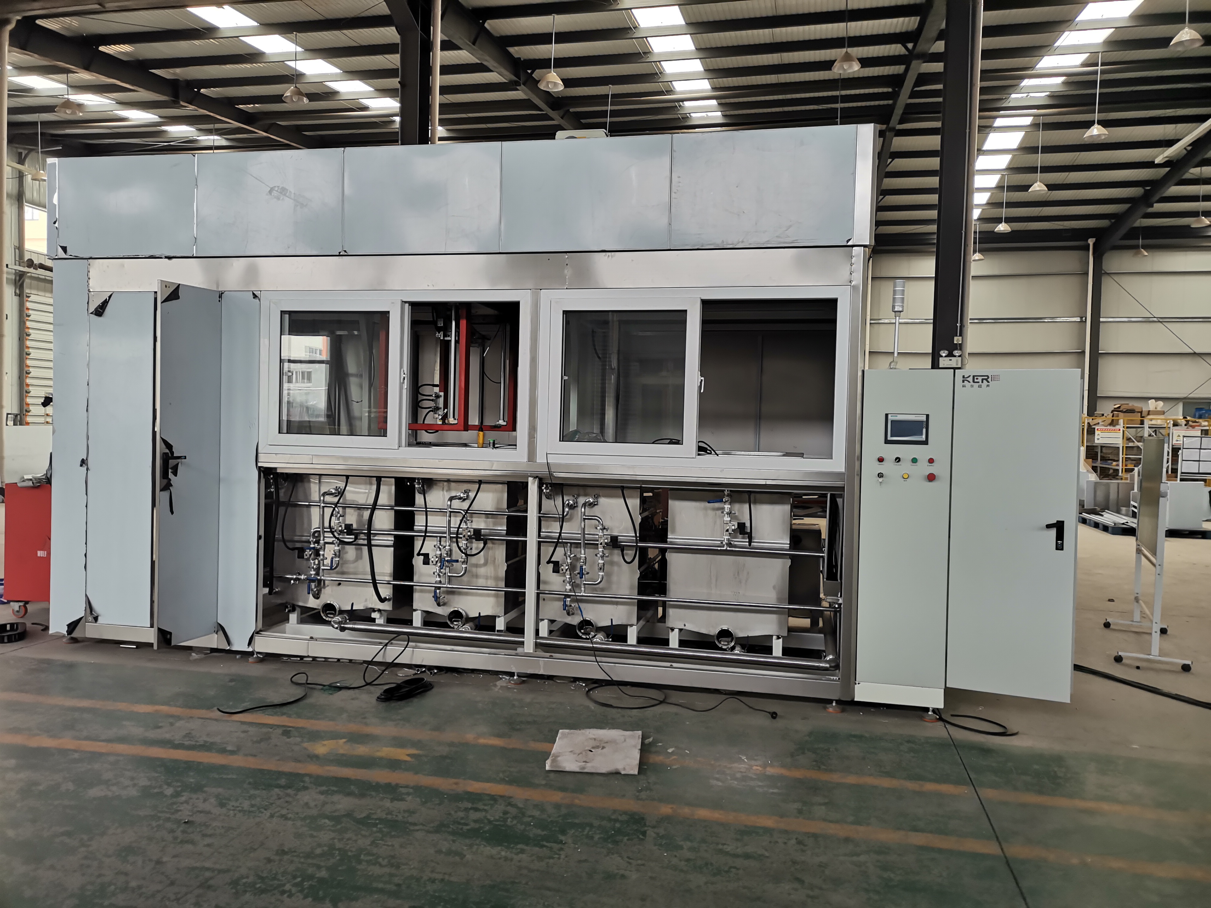 五金汽配老板必看！單工位旋轉(zhuǎn)噴淋清洗機(jī)，效率翻3倍，工人減負(fù)好留人